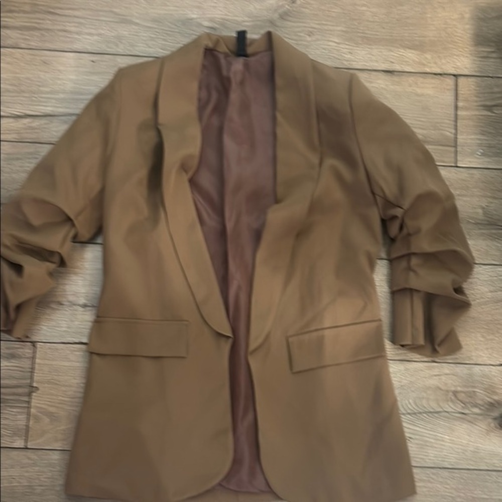 Tan Wool Blend Blazer with Notched Lapels and Ruching